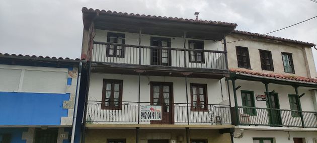 Foto 1 de Casa en venda a barrio La Lombana de 3 habitacions amb balcó
