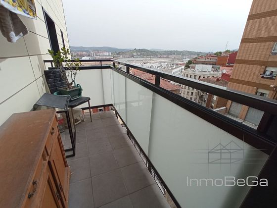 Foto 1 de Pis en venda a Sestao de 3 habitacions amb garatge i balcó