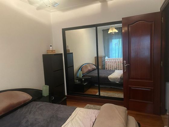 Foto 2 de Venta de piso en Abanto y Ciérvana-Abanto Zierbena de 3 habitaciones con calefacción