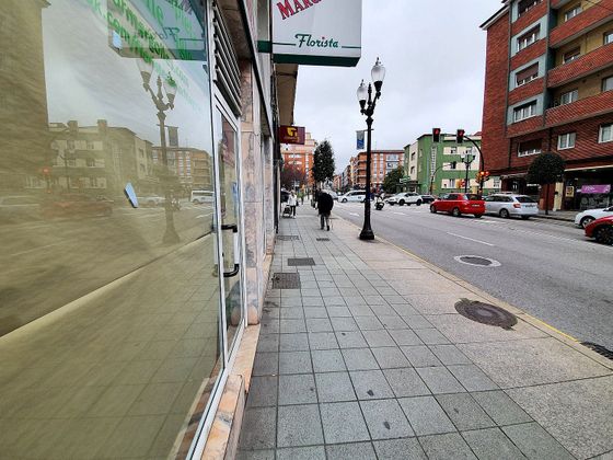 Foto 2 de Local en alquiler en calle Ramon y Cajal de 70 m²