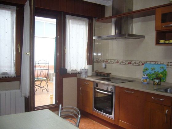 Foto 2 de Pis en venda a Gernika-Lumo de 3 habitacions amb terrassa i calefacció