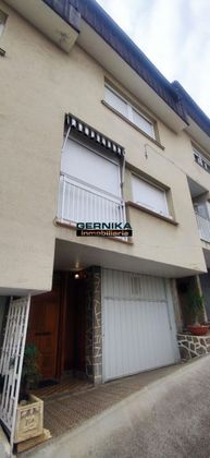 Foto 2 de Venta de casa en Gernika-Lumo de 4 habitaciones con terraza y calefacción