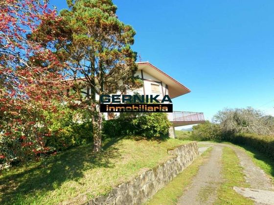 Foto 1 de Xalet en venda a Gernika-Lumo de 6 habitacions amb garatge i balcó