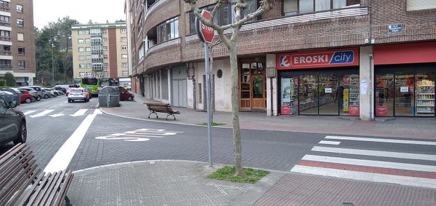 Foto 2 de Local en lloguer a calle Gorbeagorbeia de 36 m²