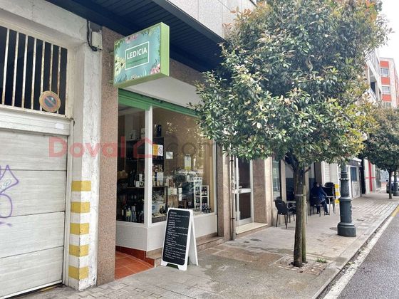 Foto 2 de Local en venda a calle Menéndez Pelayo de 92 m²