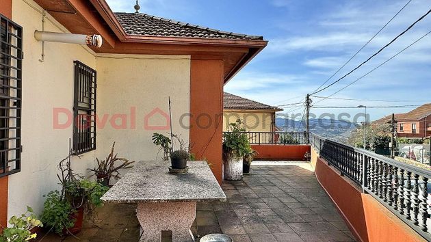 Foto 2 de Casa en venda a Cabral - Candeán de 3 habitacions amb garatge i jardí