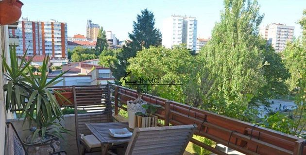 Foto 1 de Pis en venda a Zona Fernández Ladreda de 4 habitacions amb terrassa i balcó