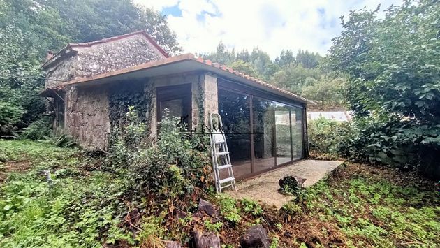 Foto 1 de Xalet en venda a Cotobade de 2 habitacions amb garatge i jardí