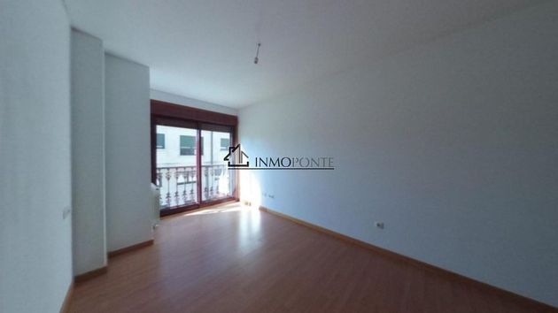 Foto 1 de Pis en venda a Moraña de 3 habitacions amb garatge i ascensor