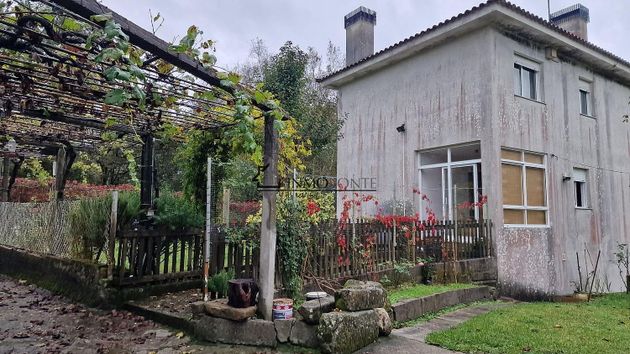 Foto 1 de Chalet en venta en Mondariz de 4 habitaciones con terraza y garaje
