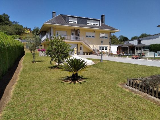 Foto 1 de Chalet en venta en San Sadurniño de 7 habitaciones con piscina y garaje