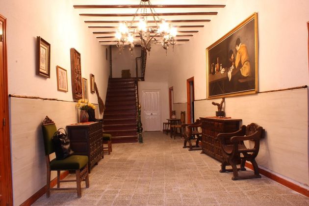 Foto 1 de Xalet en venda a Cariñena de 12 habitacions amb terrassa i garatge