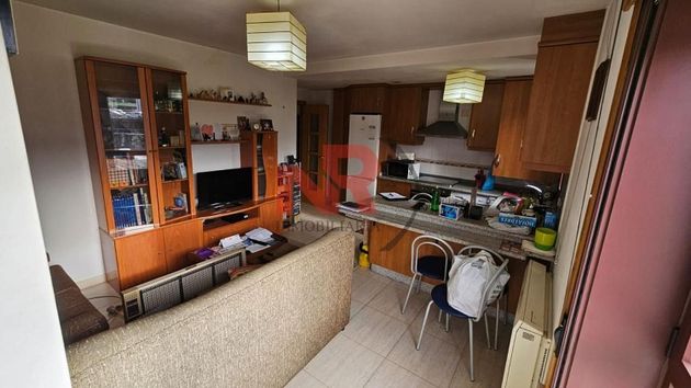 Foto 1 de Piso en venta en Barbadás de 2 habitaciones con garaje y calefacción