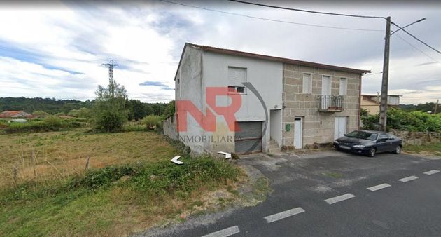 Foto 1 de Chalet en venta en Amoeiro de 4 habitaciones con terraza y garaje