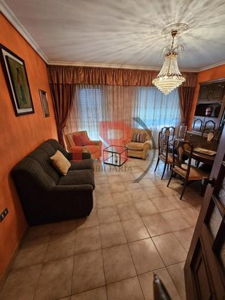 Foto 2 de Pis en venda a Ribadavia de 4 habitacions amb terrassa i garatge