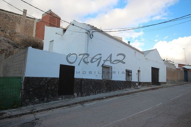 Foto 1 de Casa adossada en venda a calle Pilares de 4 habitacions i 391 m²