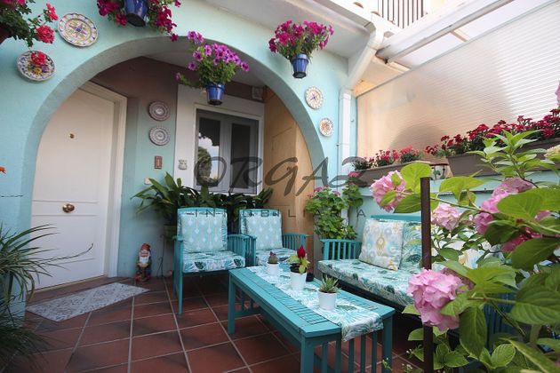 Foto 1 de Casa adossada en venda a calle Sefarad de 3 habitacions amb garatge i jardí