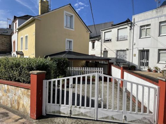 Foto 2 de Casa en venda a calle Mariña de 4 habitacions amb terrassa i jardí