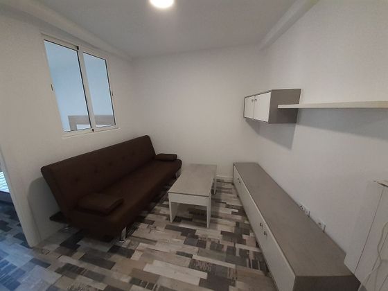 Foto 1 de Alquiler de piso en Plaza España - Villa Pilar - Reyes Católicos - Vadillos de 1 habitación con muebles y calefacción