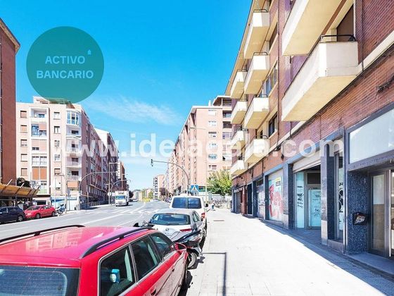 Foto 1 de Local en venta en calle Maurice Ravel Etorbidea de 136 m²