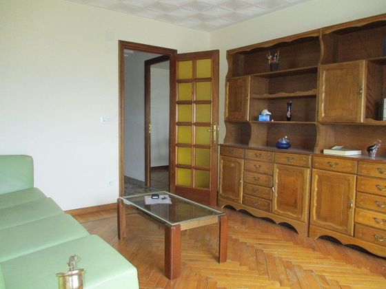 Foto 2 de Piso en venta en San Roque - As Fontiñas de 4 habitaciones con garaje y ascensor