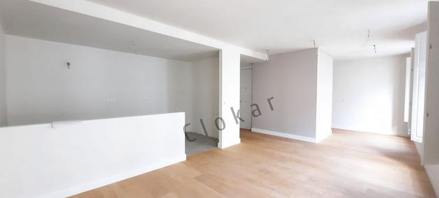 Foto 1 de Alquiler de piso en Ensanche de 3 habitaciones con muebles y calefacción