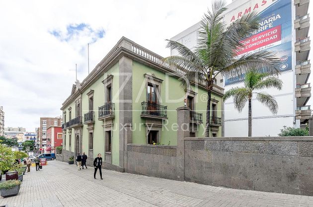 Foto 1 de Edificio en venta en plaza De San Bernardo de 937 m²