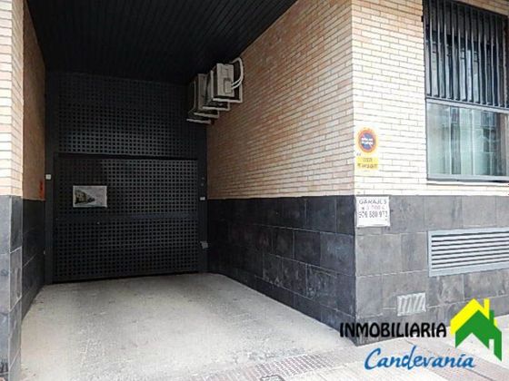 Foto 2 de Garatge en lloguer a avenida Zaragoza de 16 m²