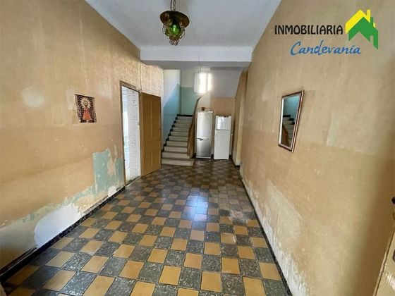 Foto 2 de Casa adossada en venda a Villanueva de Gállego de 3 habitacions i 419 m²