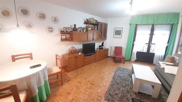 Foto 2 de Piso en venta en Torrecilla en Cameros de 3 habitaciones con terraza y calefacción