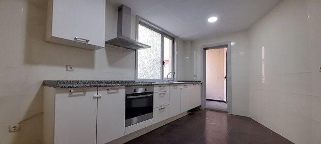 Foto 2 de Piso en venta en calle Das Teixugueiras de 3 habitaciones con garaje y calefacción