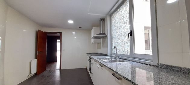 Foto 1 de Piso en venta en calle Das Teixugueiras de 3 habitaciones con garaje y calefacción