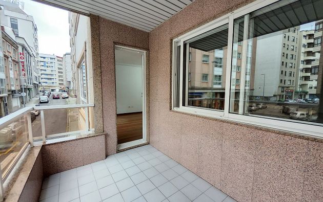 Foto 2 de Venta de piso en As Travesas - Balaídos de 3 habitaciones con terraza y garaje