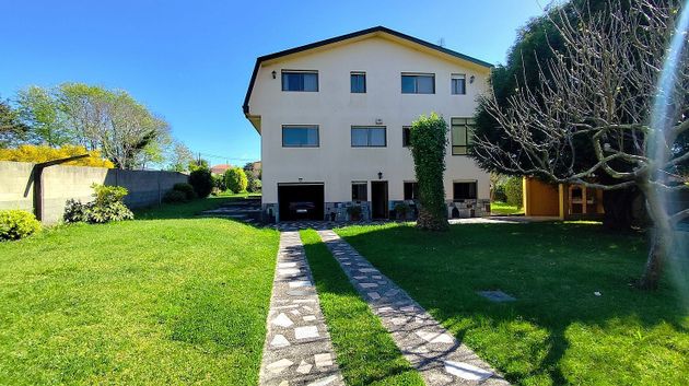 Foto 2 de Venta de chalet en Alcabre - Navia - Comesaña de 5 habitaciones con terraza y jardín