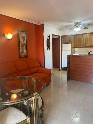 Foto 2 de Ático en venta en calle Isaac Albenis de 2 habitaciones con terraza y piscina