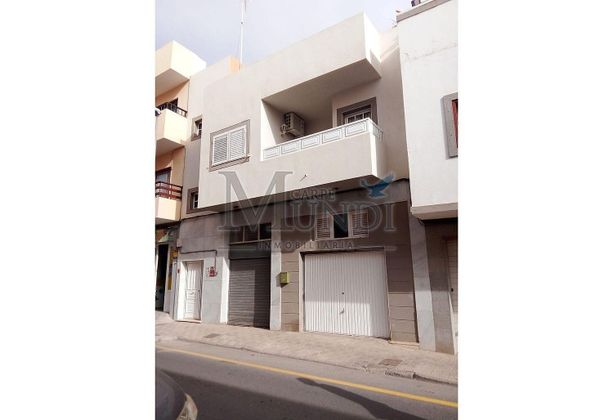 Foto 1 de Piso en venta en Buenavista-Rosa Vila de 4 habitaciones con terraza y garaje