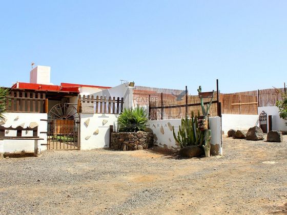Foto 1 de Casa rural en venta en Tuineje de 6 habitaciones con terraza