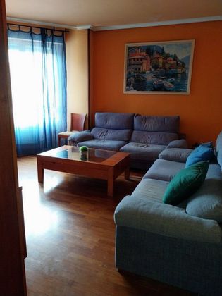 Foto 2 de Piso en venta en Lakua - Arriaga de 2 habitaciones con terraza y garaje