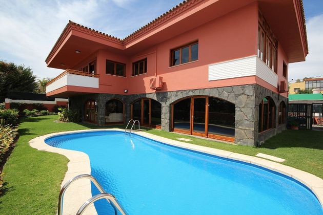 Foto 1 de Alquiler de chalet en Cono Sur de 4 habitaciones con terraza y piscina