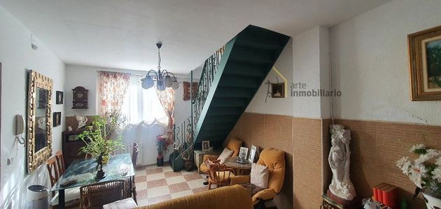 Foto 2 de Casa adosada en venta en Centro - Burgos de 2 habitaciones con calefacción