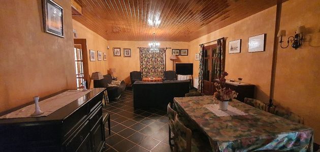 Foto 1 de Casa en venta en Atapuerca de 8 habitaciones con terraza y calefacción