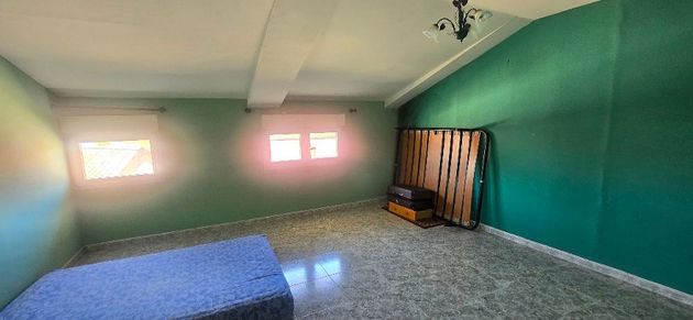 Foto 1 de Venta de casa adosada en Quintana del Puente de 4 habitaciones con jardín y calefacción