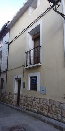 Foto 1 de Venta de chalet en calle Mayor de 3 habitaciones con jardín y balcón