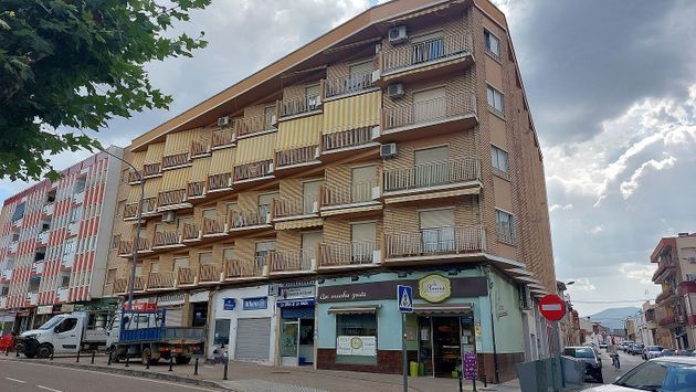 Foto 1 de Pis en venda a avenida Ejercito Español de 4 habitacions amb balcó i calefacció