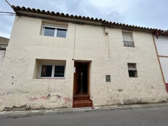 Foto 1 de Chalet en venta en calle Manuel Planas de 6 habitaciones con jardín y calefacción