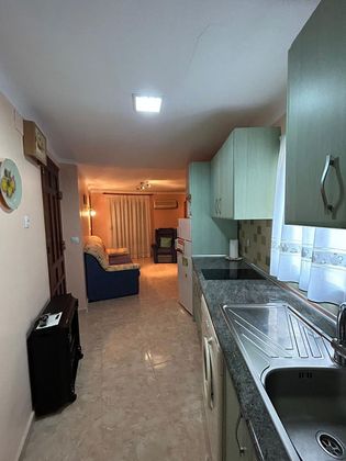 Foto 2 de Piso en venta en calle Concepción de 2 habitaciones con balcón y aire acondicionado
