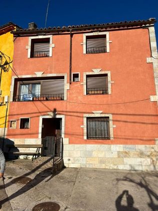 Foto 1 de Casa en venda a calle Tarazona de 5 habitacions amb terrassa i aire acondicionat