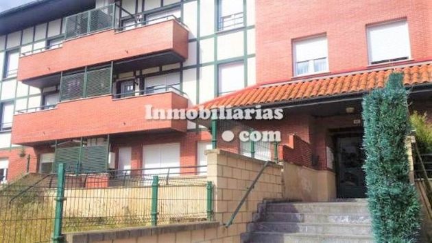 Foto 2 de Venta de piso en calle Trasarroyo de 2 habitaciones con terraza y garaje