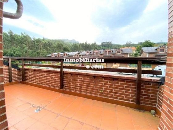 Foto 2 de Àtic en venda a calle Pontarron de 3 habitacions amb terrassa i piscina