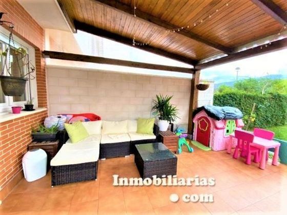 Foto 2 de Venta de casa adosada en barrio Rioseco de 3 habitaciones con terraza y garaje